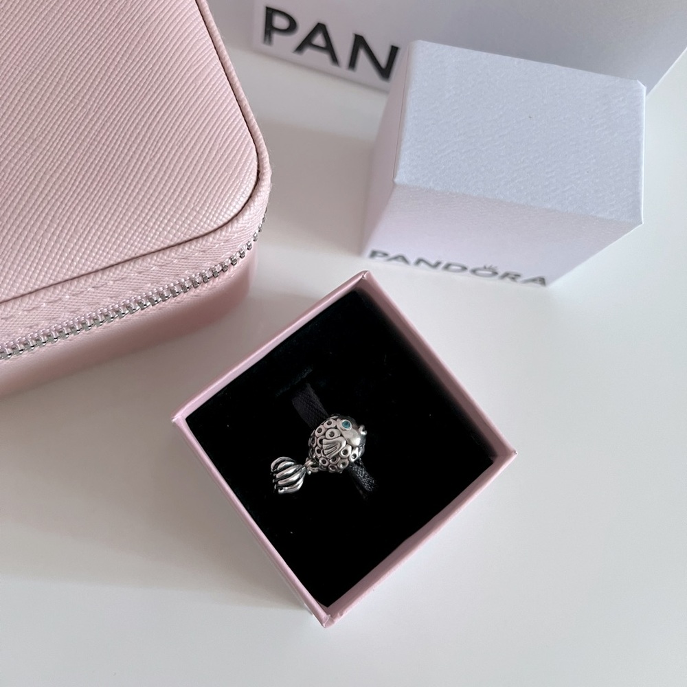 RARE and RETIRED - Pandora fish charm - 2018 - barely used